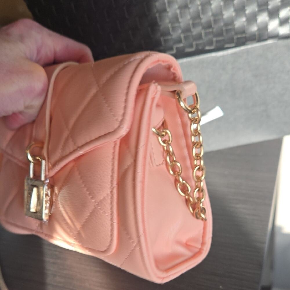 Bebe Elegant Pink Quilted Women's Crossbody Bag NWT Retail $89 - Picture 11 of 11